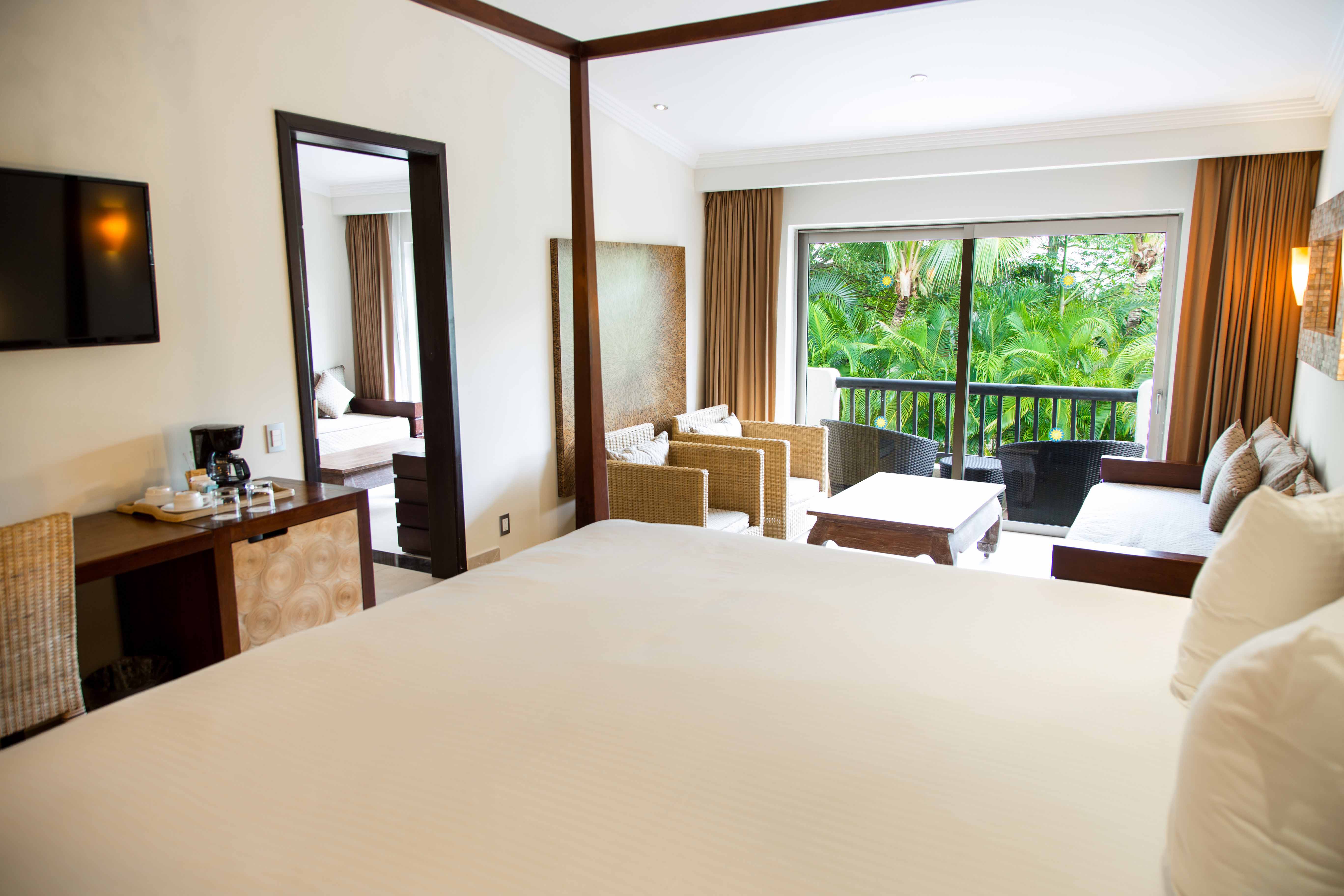 royal elite one bedroom suite sandos playacar