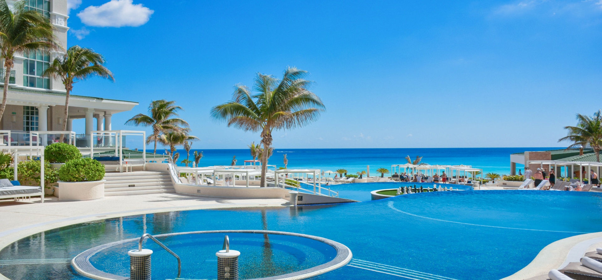 SANDOS CANCUN CANCUN AWARDS