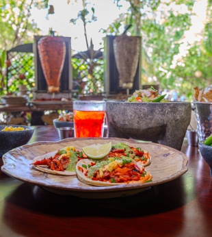 El Nido Tacos Sandos Caracol