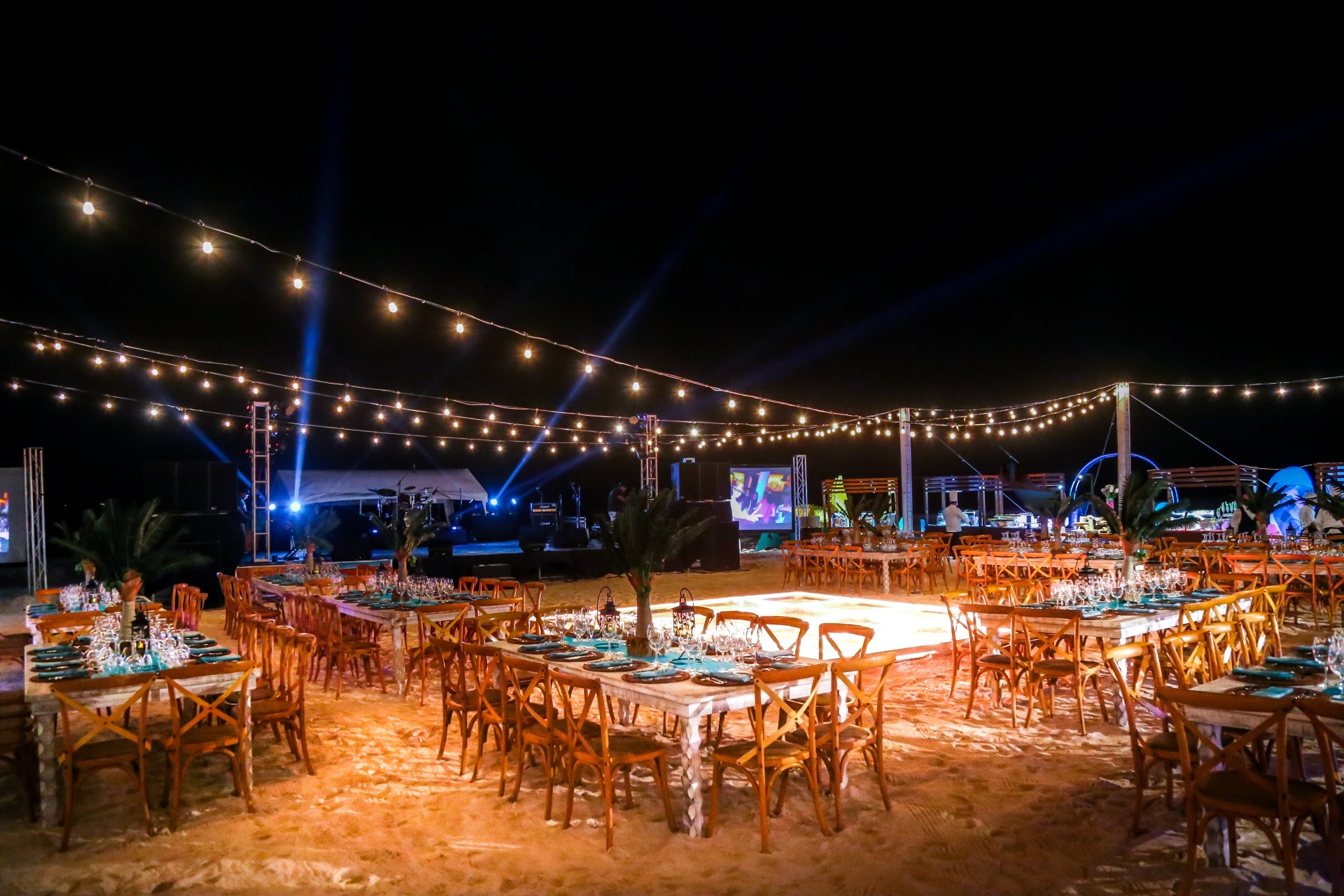 SET-UP BY THE BEACH SET-UP BY THE BEACH - SANDOS PLAYACAR